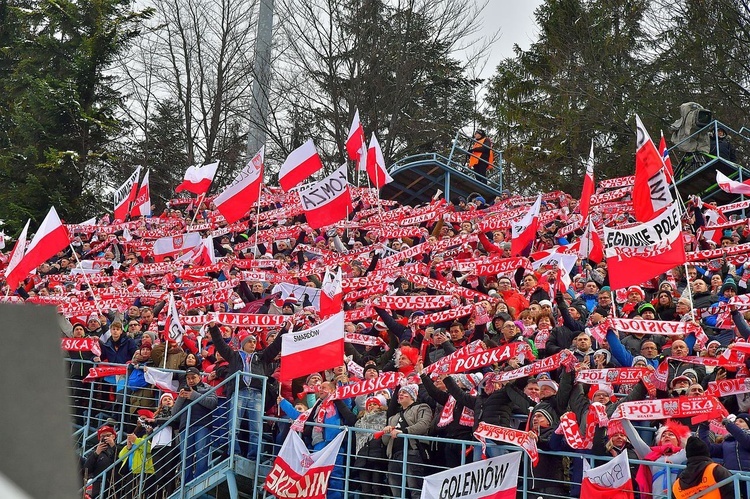 Kibicowanie pod Wielką Krokwią