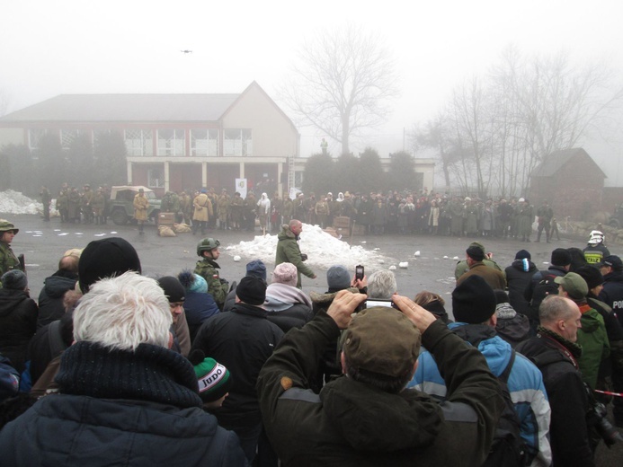 Rekonstrukcja walk o Miechowice z 1945 roku