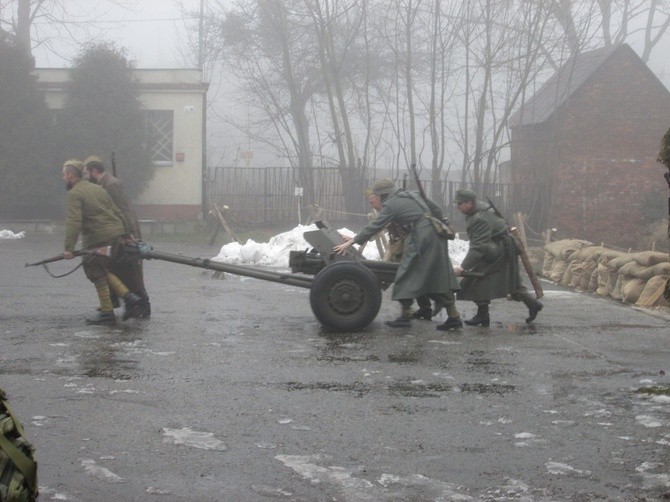 Rekonstrukcja walk o Miechowice z 1945 roku