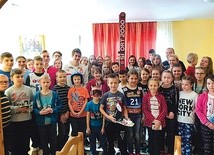 ▲	Młodzi z parafii pw. św. Maksymiliana Kolbego byli zachwyceni spotkaniem.