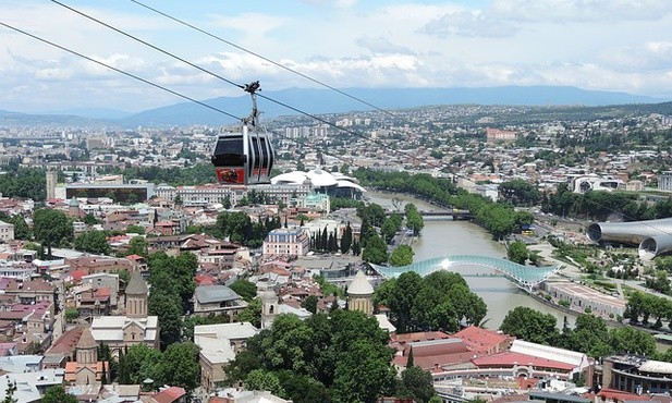 Ranni po zawaleniu się sufitu na stacji metra w Tbilisi