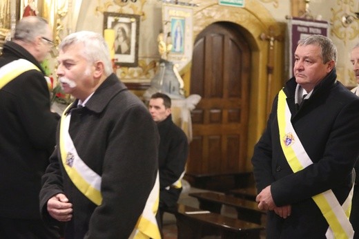 Poświęcenie sztandaru Rycerzy Kolumba w Gilowicach