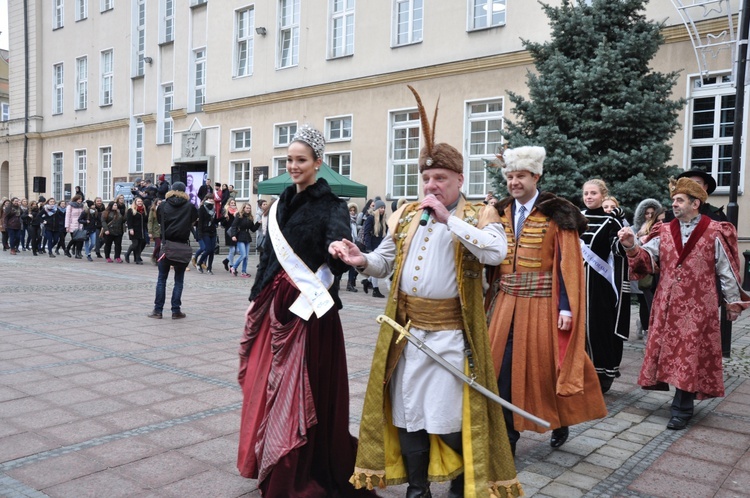 Polonez na opolskim Rynku