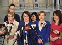 PiS nie śpieszy się z projektem "Zatrzymaj aborcję"