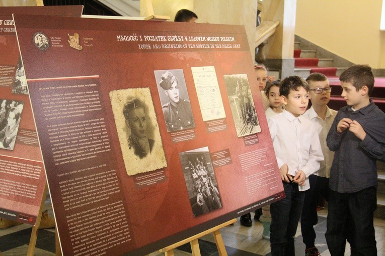 Wystawa poświęcona generałowi R. Kuklińskiemu 