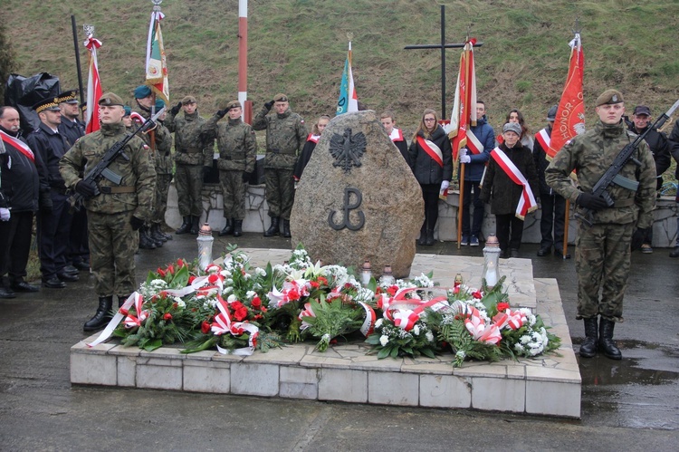 Rocznica rozstrzelania 54 zakładników w Dębicy