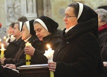 ▲	Odnowienie zakonnych ślubów.