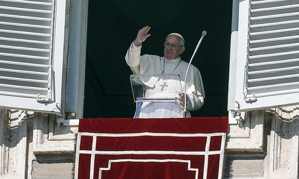 Franciszek o adoracji w milczeniu