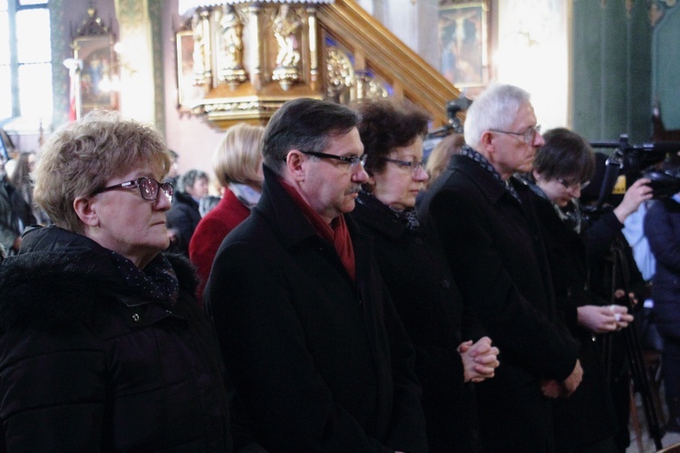 Poświęcenie tablicy upamiętniającej Helenę Kmieć