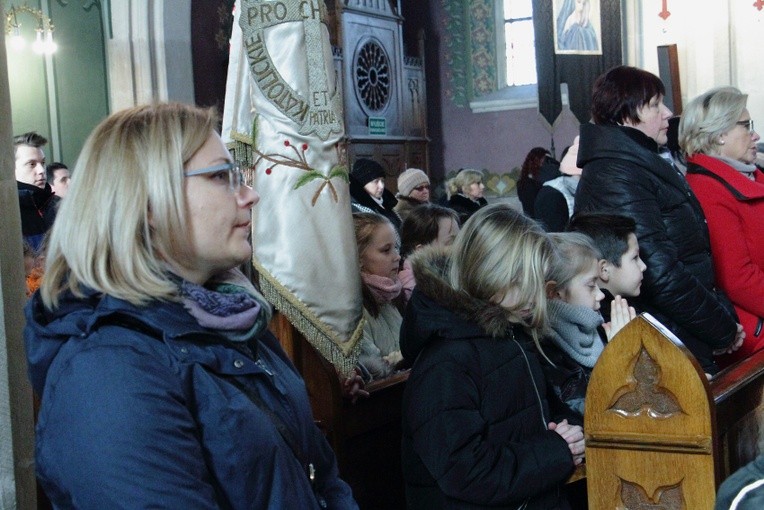 Poświęcenie tablicy upamiętniającej Helenę Kmieć