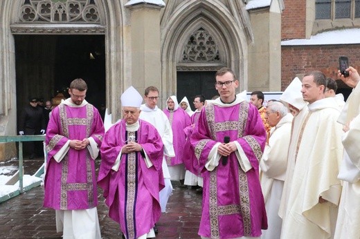 Pogrzeb o. Reginalda Wiśniowskiego - najstarszego dominikanina polskiego