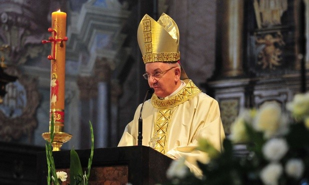 Abp Stanisław Budzik modlił się za swego poprzednika w archikatedrze lubelskiej