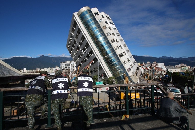 Trzęsienie ziemi na Tajwanie - coraz większa liczba ofiar