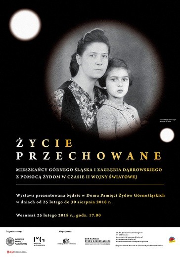 ▲	Genowefa Pająk i Tamara Cygler, zdjęcie ze zbiorów Yad Vashem, umieszczone na plakacie zapowiadającym ekspozycję. 