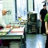 Awokado Lunch Bar zyskał w Krakowie dobrą sławę i jest dumą „Ogniska”. Na zdjęciu od lewej: Darek, Arek, Grzegorz i Paulina.