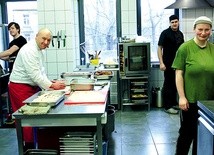 Awokado Lunch Bar zyskał w Krakowie dobrą sławę i jest dumą „Ogniska”. Na zdjęciu od lewej: Darek, Arek, Grzegorz i Paulina.