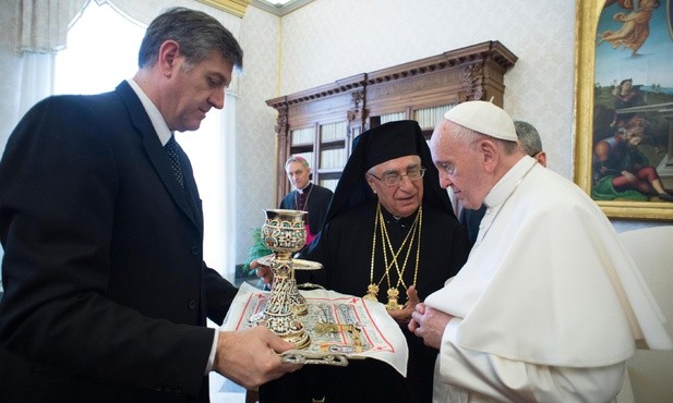 Papież: Chrześcijanie na Bliskim Wschodzie ukrzyżowani jak Jezus