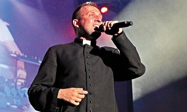 Ks. Jakub wydał już dwa albumy: „Powołanie”  i „Po prostu wierzę”.