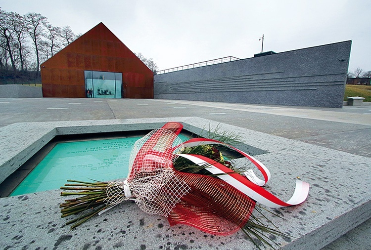 Muzeum im. Rodziny Ulmów w Markowej to ważny punkt  pamięci o dziejach Zagłady na ziemiach polskich.