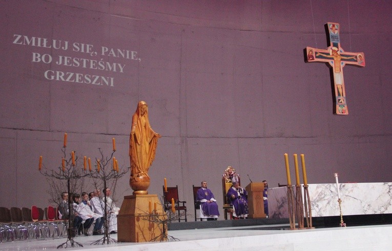 Popielec w Świątyni Opatrzności Bożej