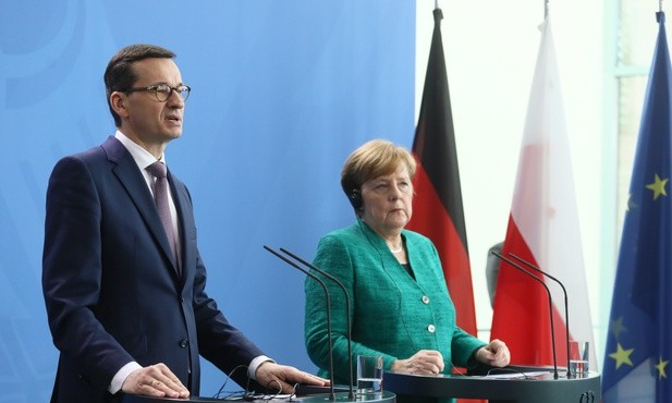 Merkel: Niemcy jednoznacznie stoją na stanowisku, że ponoszą winę za Holokaust