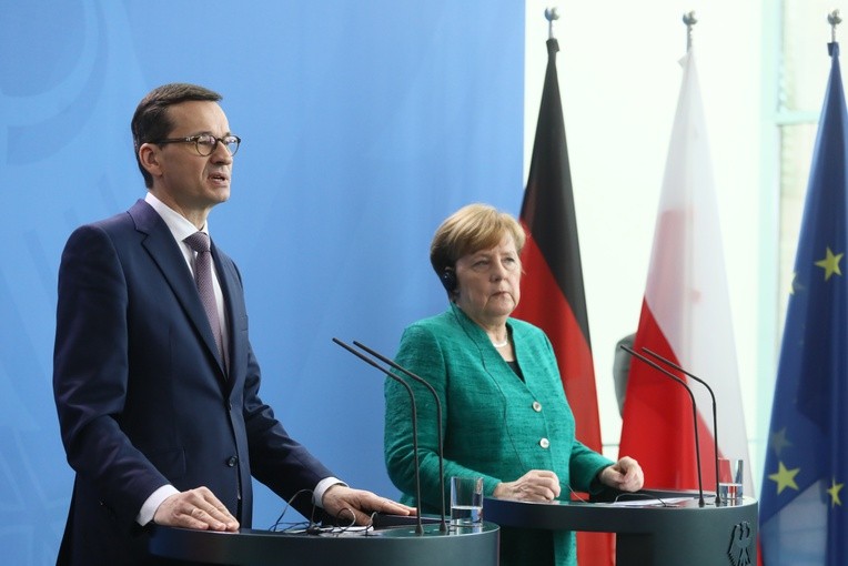 Merkel: Niemcy jednoznacznie stoją na stanowisku, że ponoszą winę za Holokaust