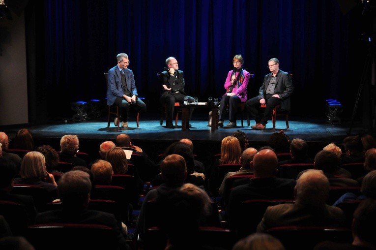 "Ponad granicami" w Teatrze Starym