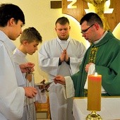 Centralnym punktem dnia była Msza św. Eucharystii przewodniczy ks. Michał Michnicki.