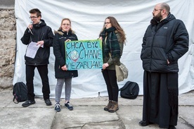 KSM-owicze zachęcają do włączenia się w inicjatywę nawet  te osoby, które nie mogą wziąć udział w spotkaniach.