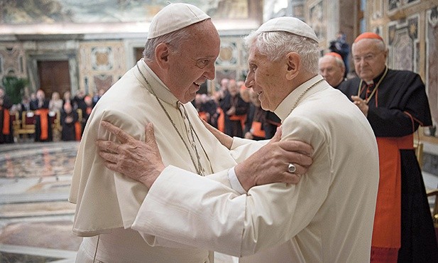 28.06.2016.Spotkanie papieża Franciszka z Benedyktem świętującym 65 lat kapłaństwa.
