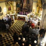 Modlitwa przy grobie Hanny Chrzanowskiej