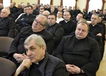 Zgromadzeni w auli kapłani wysłuchali ks. Eugeniusza, ale i świadectwa bp. Ignacego z czasu ogłoszenia go biskupem