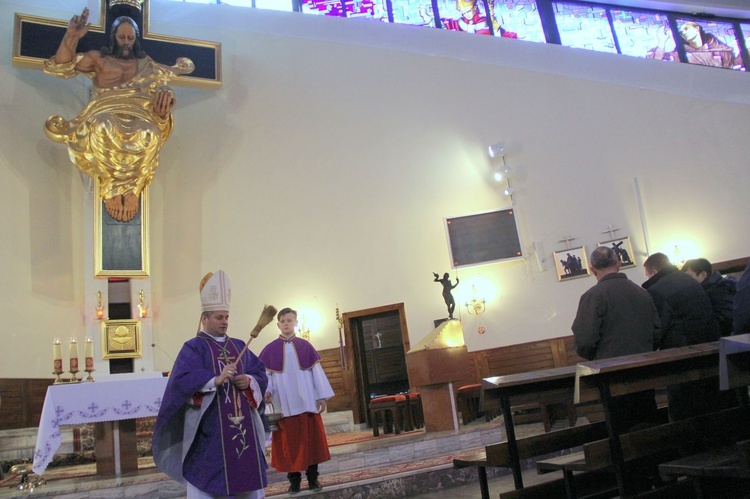 Poświęcenie witraży w Siedliskach Tuchowskich