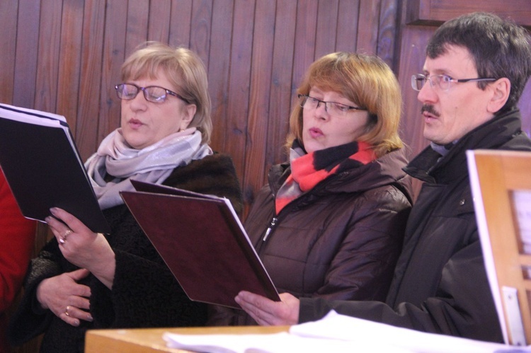 Poświęcenie witraży w Siedliskach Tuchowskich