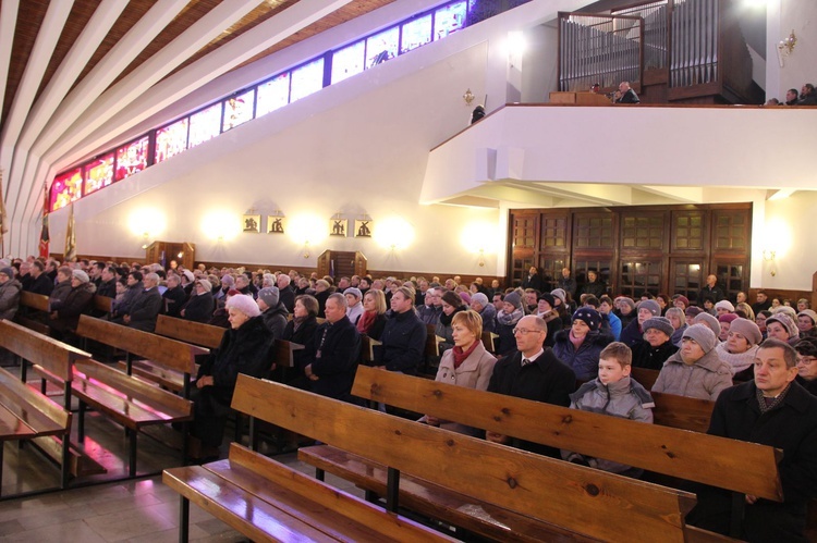 Poświęcenie witraży w Siedliskach Tuchowskich