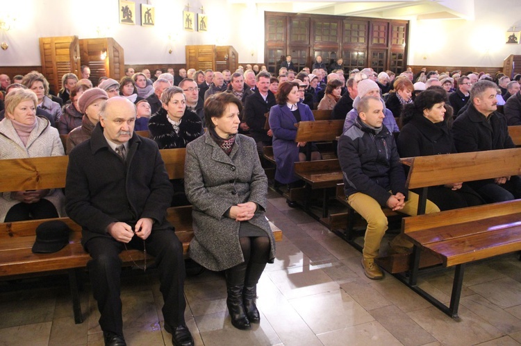 Poświęcenie witraży w Siedliskach Tuchowskich