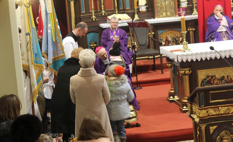 Podziękowanie bp. Andrzejowi Iwaneckiemu 