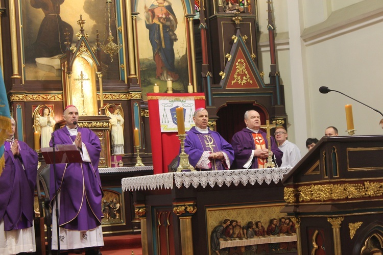 Podziękowanie bp. Andrzejowi Iwaneckiemu 