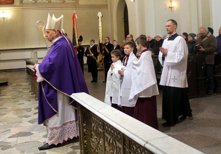 Podziękowanie bp. Andrzejowi Iwaneckiemu 