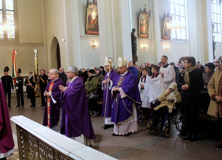 Podziękowanie bp. Andrzejowi Iwaneckiemu 