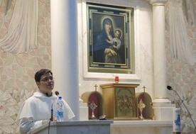 O. Dominik Jurczak OP w hermanickiej kaplicy Matki Słowa Bożego