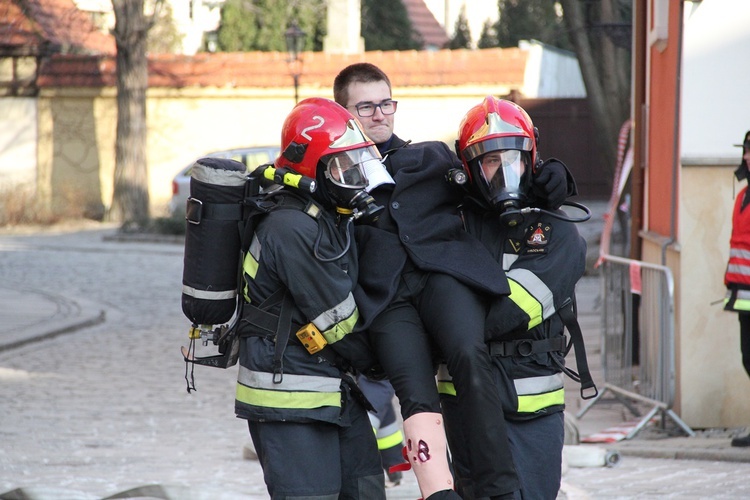 Ćwiczenia służb ratowniczych na Ostrowie Tumskim