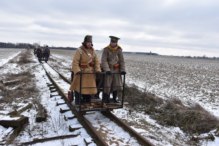 Przeważającą część trasy tegorocznego rajdu, jego uczestnicy pokonali jadąc drezynami