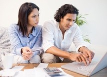 Właściwie wszystkie banki oferują dziś swoim klientom konta, którymi można zarządzać przez internet.