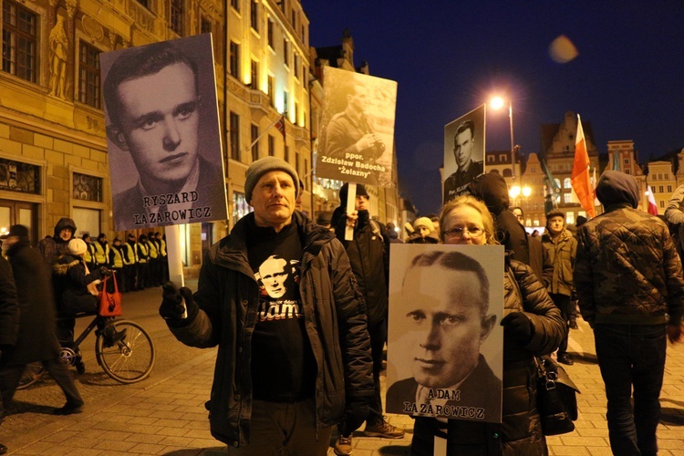 Marsz Pamięci "Bohaterowie Niepodległej. Rodzina Lazarowiczów"