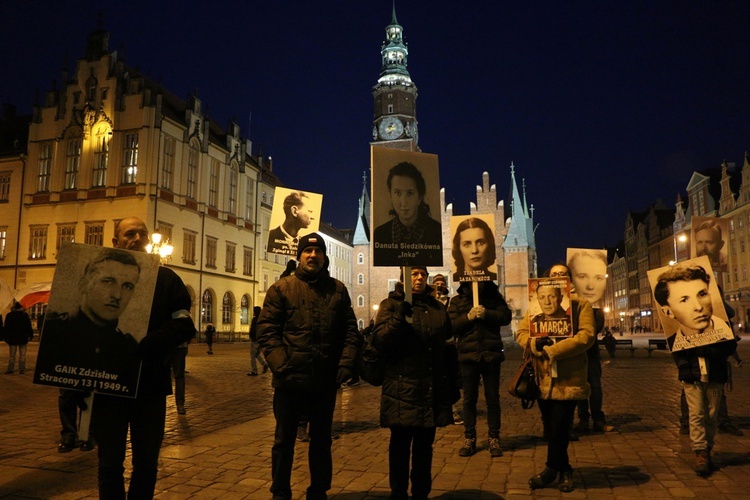 Marsz Pamięci "Bohaterowie Niepodległej. Rodzina Lazarowiczów"