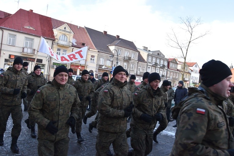 W biegu wzięli udział m.in. żołnierze miejscowej jednostki wojskowej