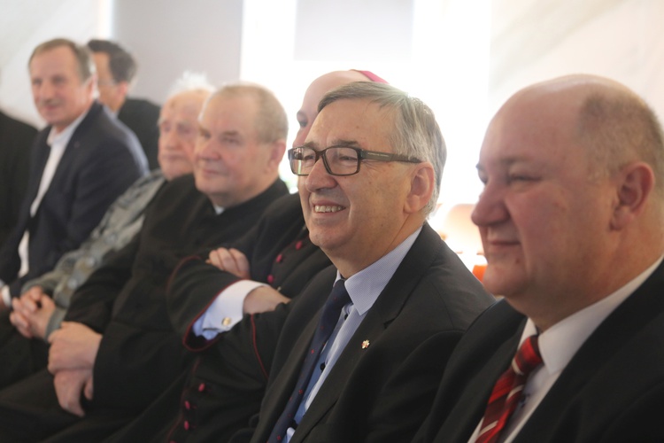 Otwarcie Klubu Caritas "Pod skrzydem anioła" w Radziechowach