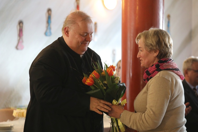 Otwarcie Klubu Caritas "Pod skrzydem anioła" w Radziechowach