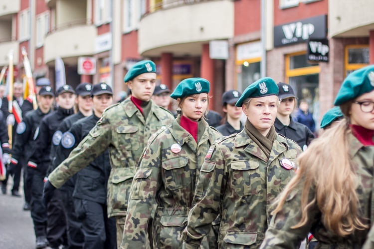 Cześć i chwała bohaterom